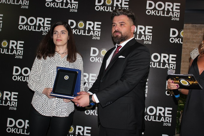 Dore Okulları Öğretmenler Gününü Ödülle Taçlandırdı